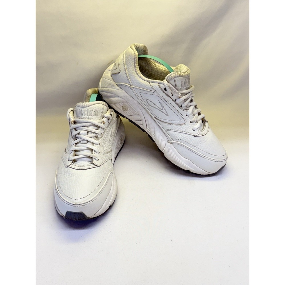 Brooks Addiction Walker Shoes Womens Size 5.5 White Leather Walking Sneakers